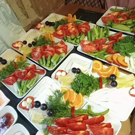 Hayat Alti Hotell *